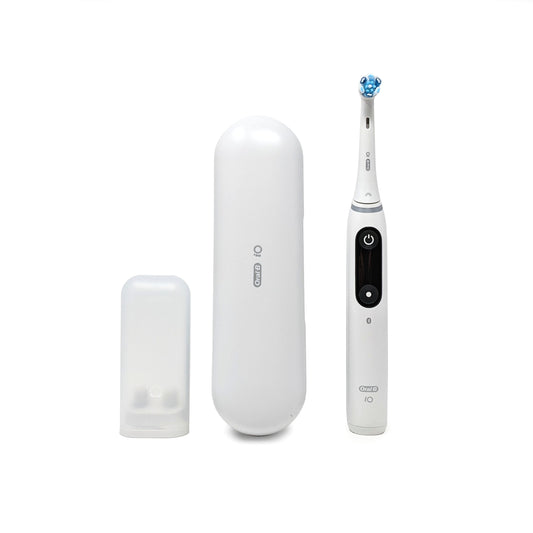Oral B iO7 White Alabaster Electric Toothbrush With Travel Case - Imperfect Box